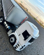 Miniatura Volkswagen Constellation 19.360 + Carreta Boiadeira Alumínio – Escala 1/24 (Personalizável)