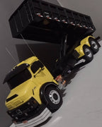 Miniatura Mercedes-Benz L-1113 Amarela Chassi-cabine clássico (Escala 1/24)