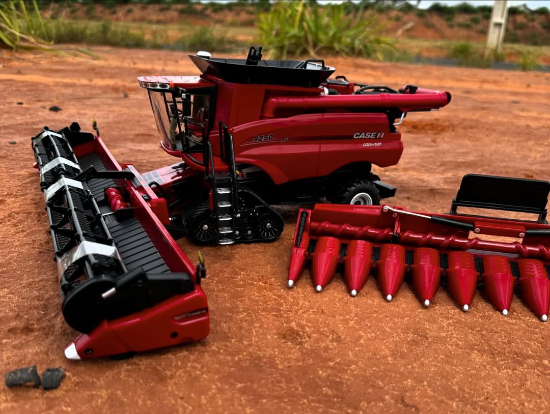 Miniatura Colheitadeira Case Axial-Flow 9250 - 1/32