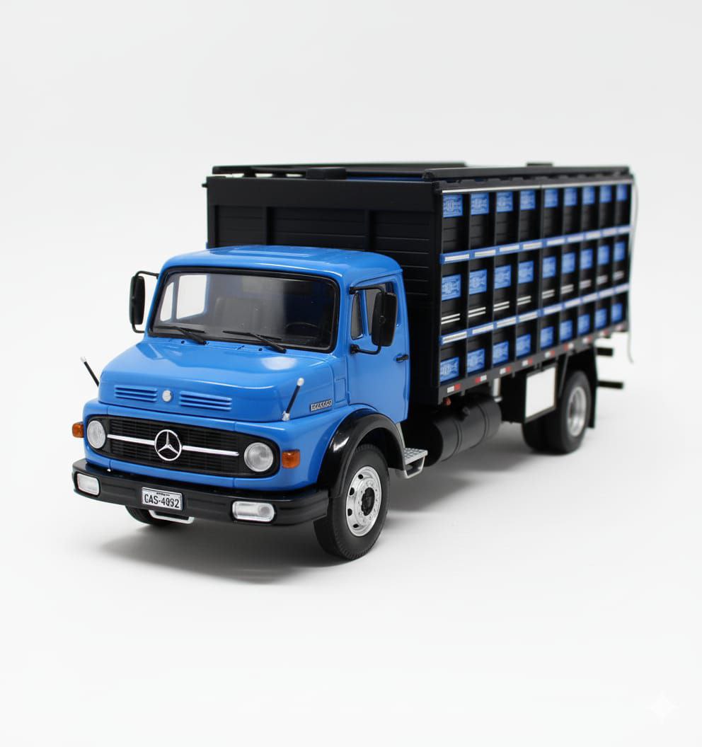 Miniatura Mercedes-Benz L-1113 Boiadeiro - Escala 1/24