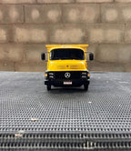 Miniatura Caminhão Mercedes-Benz L-1113 Carroceria Aberta Amarelo