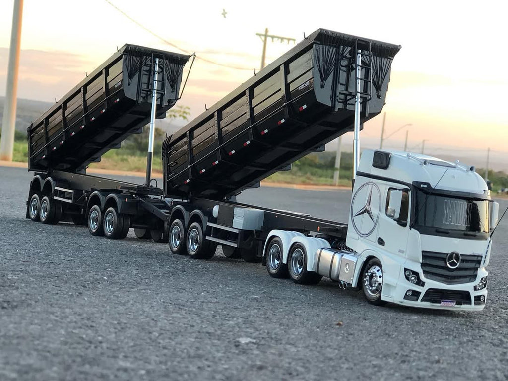 Miniatura Mercedes-Benz Arocs 3363 6x4 ClassicSpace com Rodotrem Basculante (Escala 1/24)