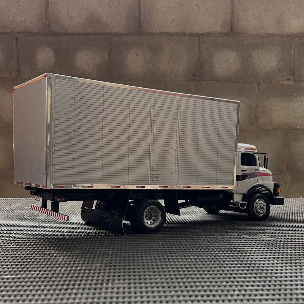 Mercedes-Benz 1313 Toco Baú Branco Controle Remoto - Escala 1/14