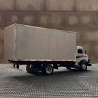 Mercedes-Benz 1313 Toco Baú Branco Controle Remoto - Escala 1/14