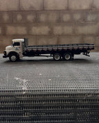 Miniatura Mercedes-Benz 1313 Plataforma Branco - Escala 1/24